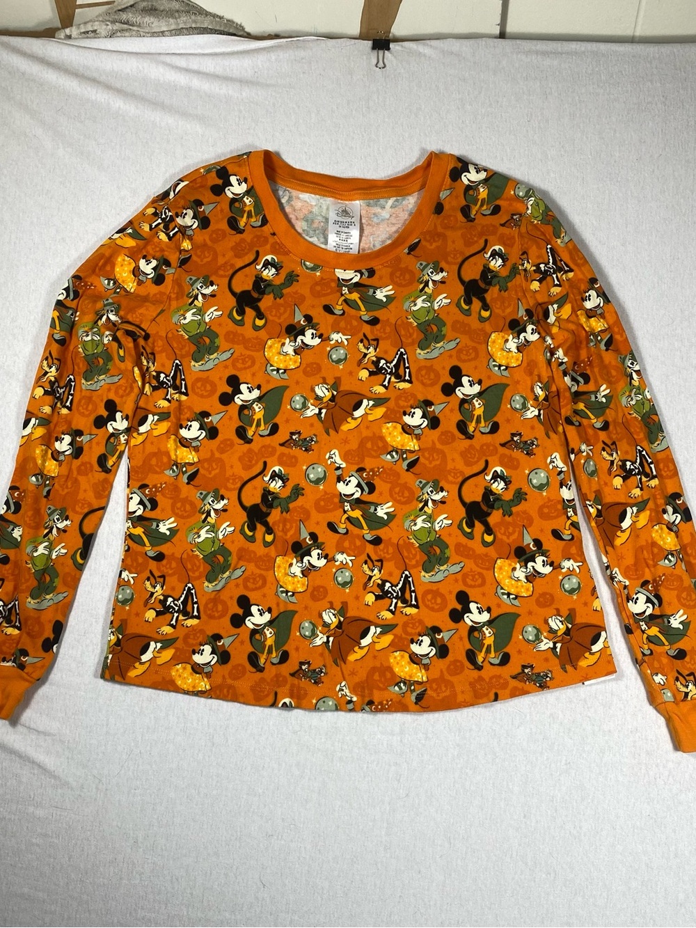 Disney Mickey Mouse & Friends Halloween Long Sleeve Tee M Orange AOP